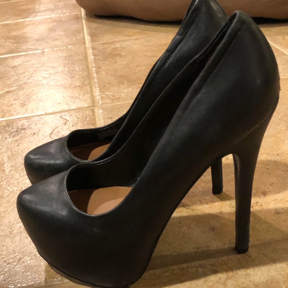 SM Black heels